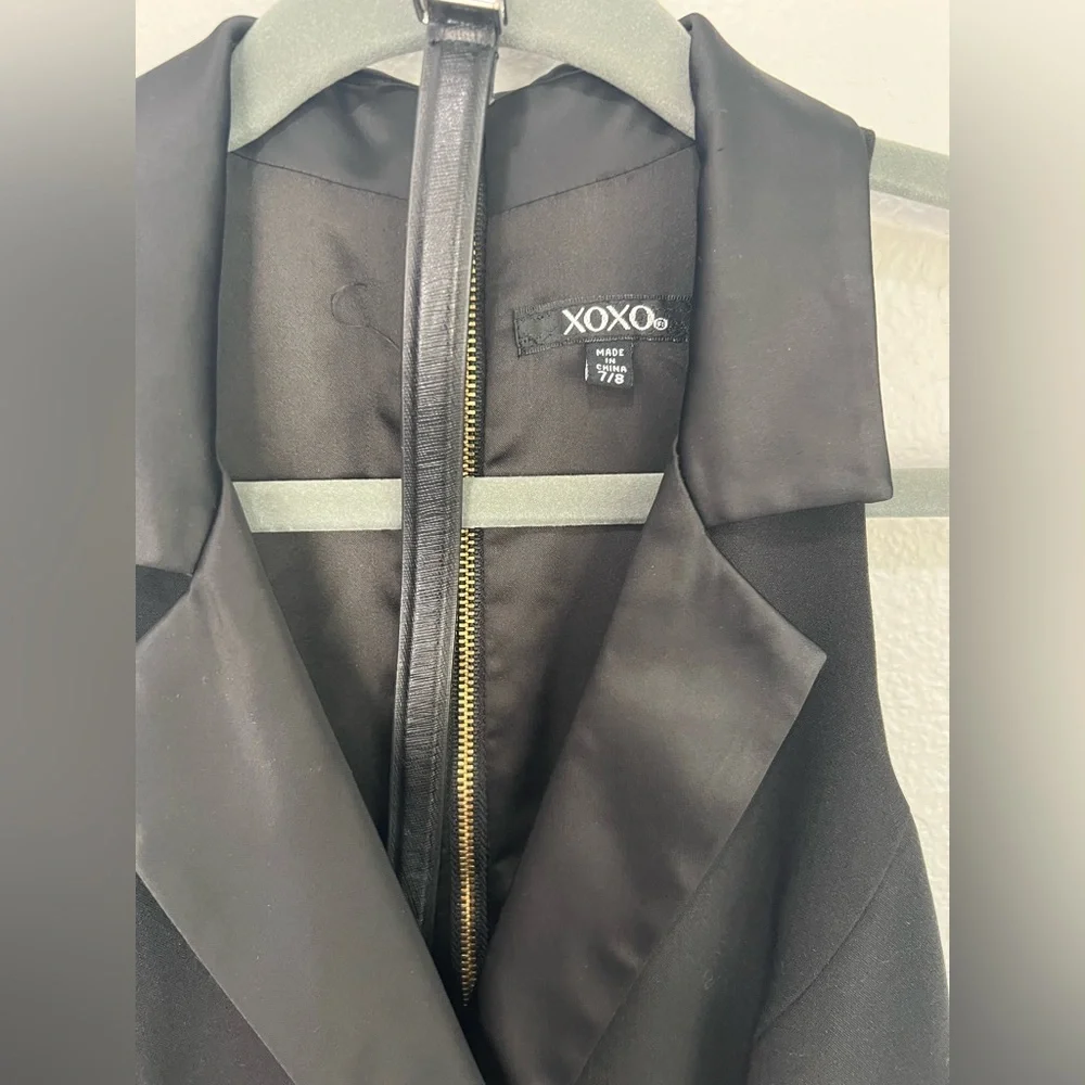 XOXO Black Tuxedo Jumpsuit Satin Lapel Sleeveless Evening Chic - Picture 3 of 17